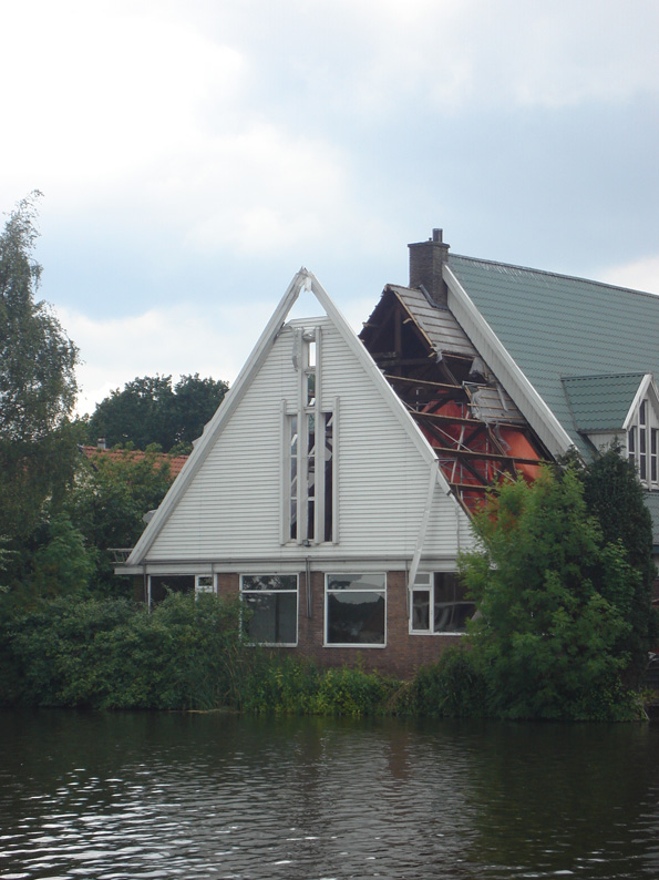 reconstruccion casa unifamiliar en una Iglesia de Rotterdam