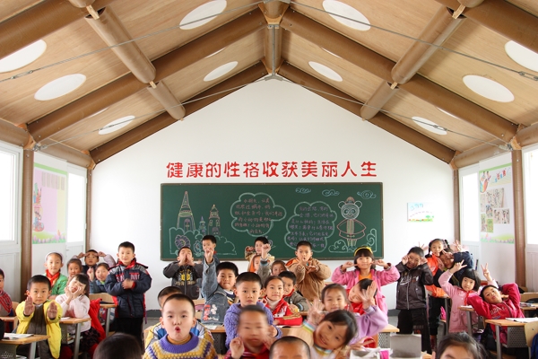 Shigeru-Ban-Hualin-Temporary-Elementary School-01