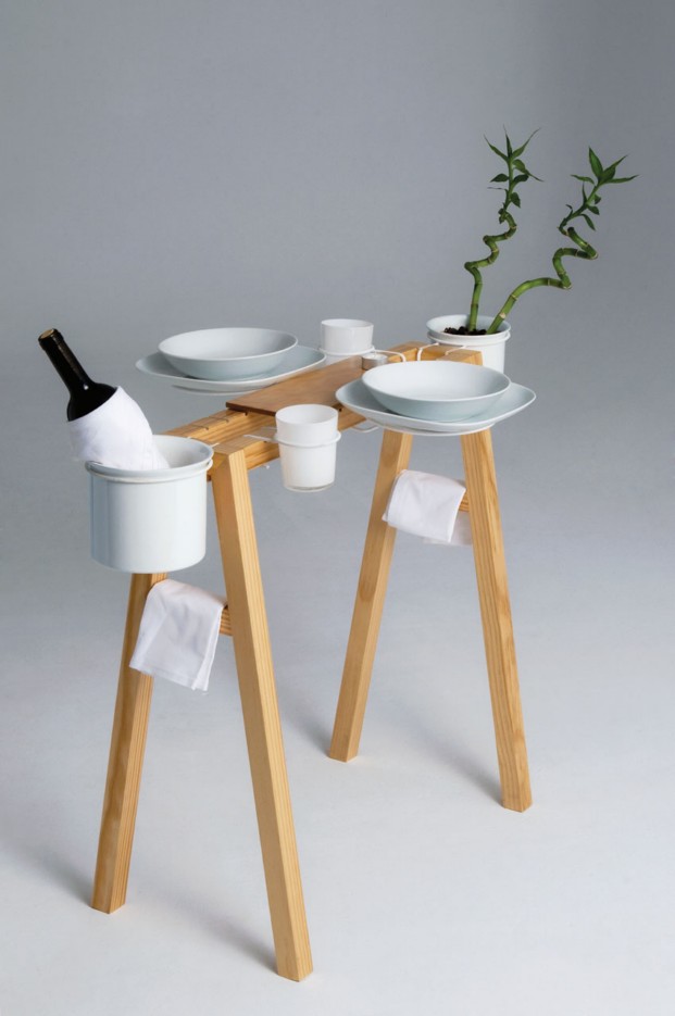 Mesa con vajilla La Cool Vie Boheme, diseño de Daniel Gantes