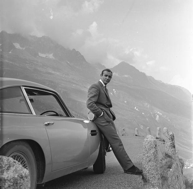 Diseñando 007 Cincuenta años de Estilo Bond Connery Astn Alps