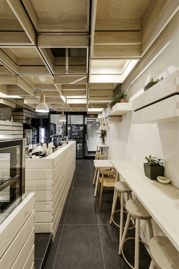 2-Hunters’ Roots Café and Juice Bar-Kitayama K Architects