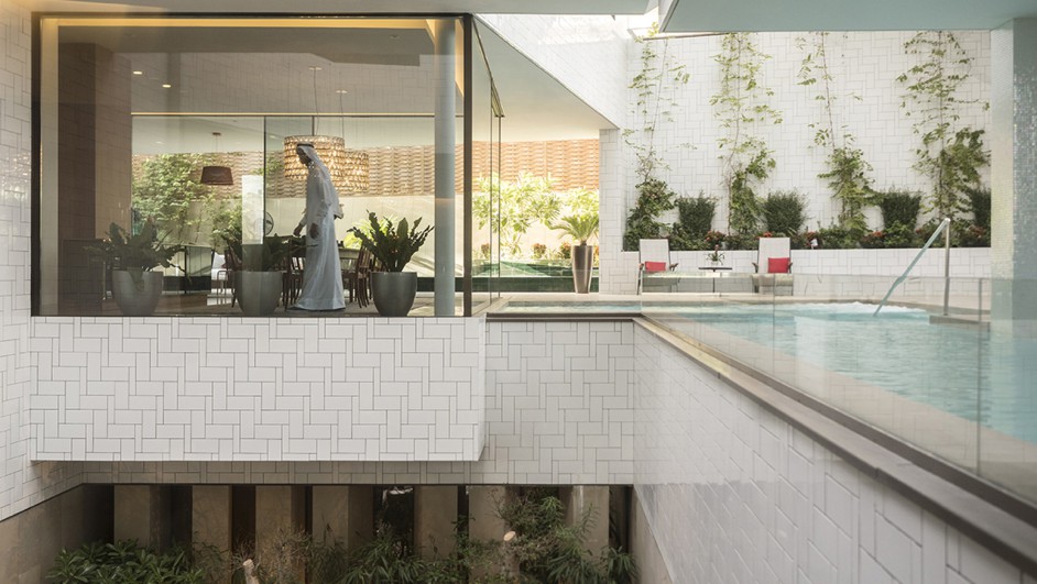 casa con jardines en kuwait por AGi architects