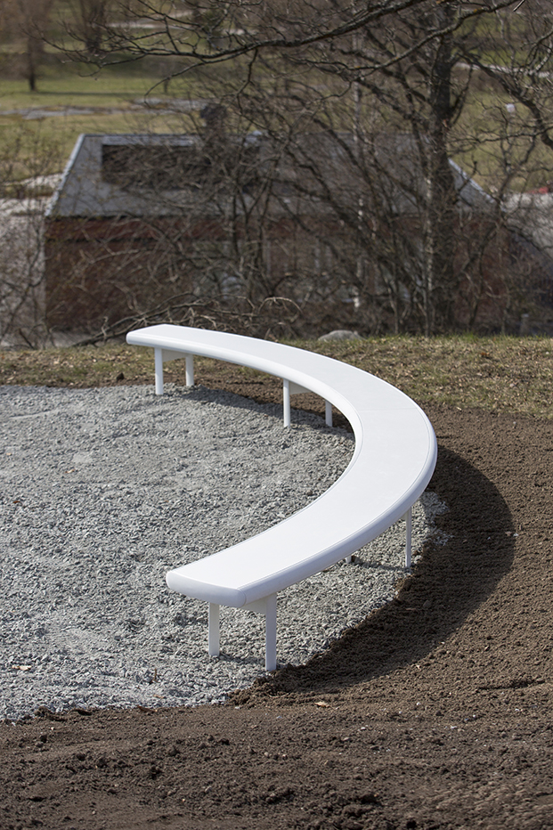 SUPERBENCHES_Aluminum Bench - Concrete Petanque Terrain by Jonathan Olivares
