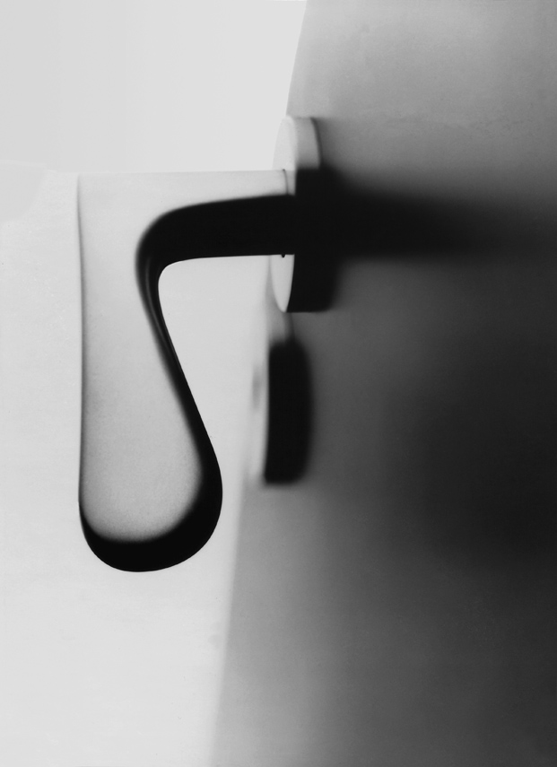 Door Handle Series Jasper Morrison para vitra en la exposicion Thingness Bauhaus en Berlin diariodesign 