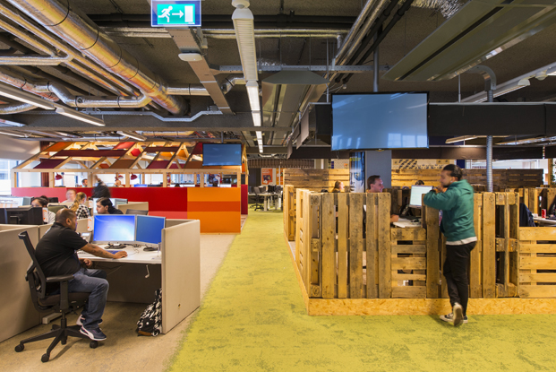 call center de VodafoneZiggo en Rotterdam diariodesign