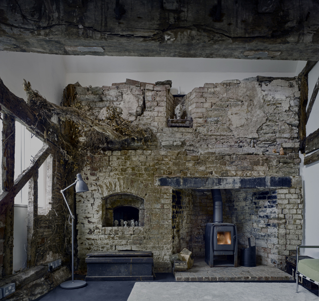 interior croft lodge studio ruina habitada Kate darby david connor diariodesign