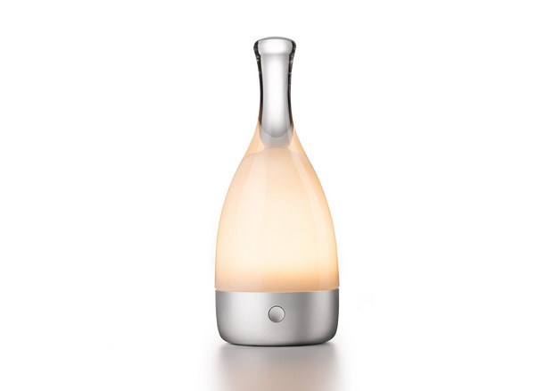 Lámpara Bottled sin cable de Ryu Kozeki greenhouse 2018 stockholm furniture fair diariodesign