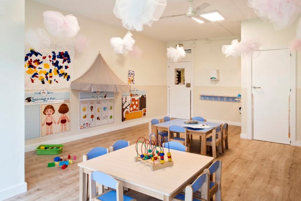 interiorismo infantil y minimalista en la guarderia happy way turo park en Barcelona diariodesign
