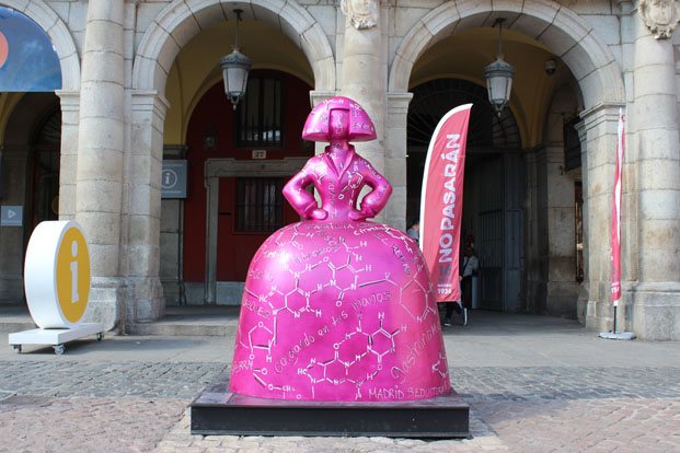 las Meninas en rosa en Madrid Gallery diariodesign