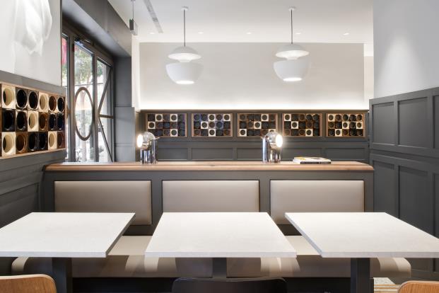Los arquitectos alfons tost y damian sanchez reforman el bar michigan restaurante tapas barcelona diariodesign