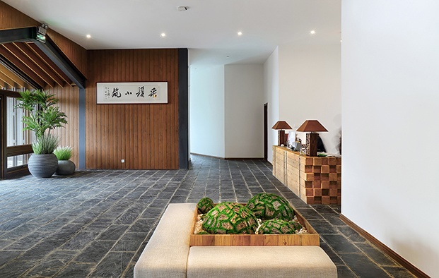 hotel en china en Yichang Three Gorges RV Park recepción diariodesign
