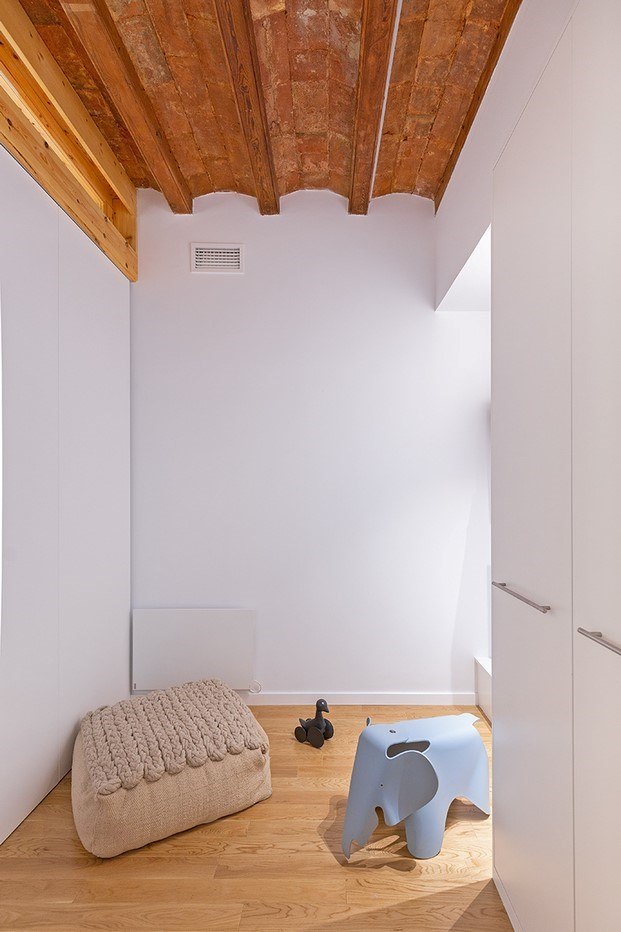 reforma de piso interior por el estudio f2m en barcelona diariodesign