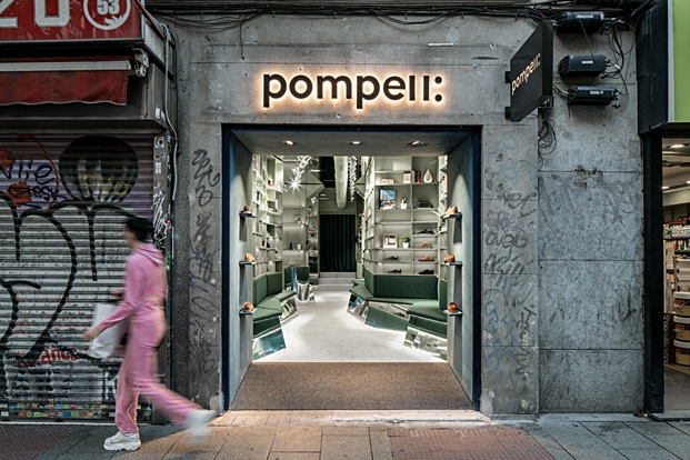 fachada pompeii zapatería diariodesign