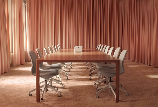 Ikea Creative Hub Malmo. Sala de reuniones rosa salmón