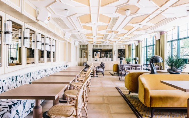 El chef Julien Royer inaugura Louise en Hong Kong. Un restaurante diseñado por el interiorista francés André Fu en colaboración con JIA Group.