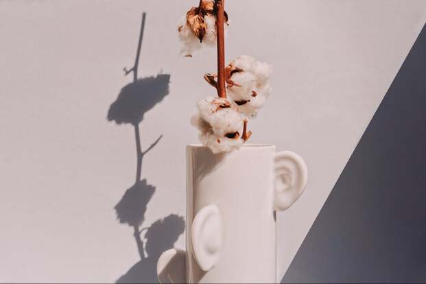 jarrón de cerámica con orejas. Design Market Barcelona 2019