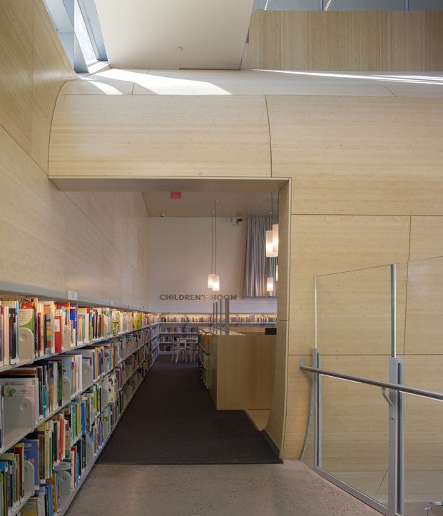 Biblioteca pública de Queens Hunters Point Library.  Interior bambú