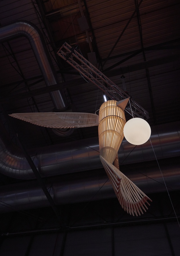 pájaro lzf lamps en sala vip arcomadrid 2020