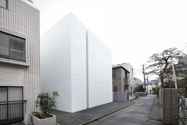 Casa minimalista Japón. Nendo. Exterior