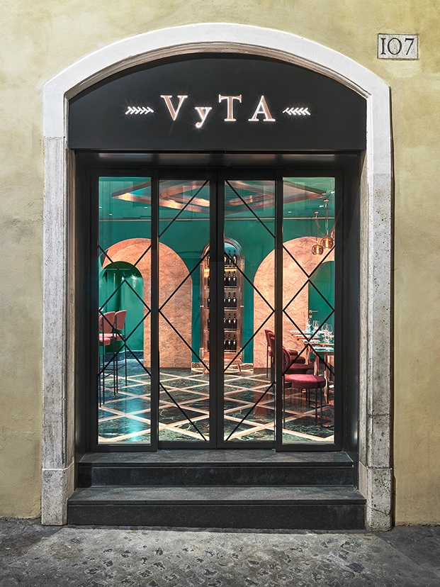 Fachada del cafe VyTA Farnese en Roma
