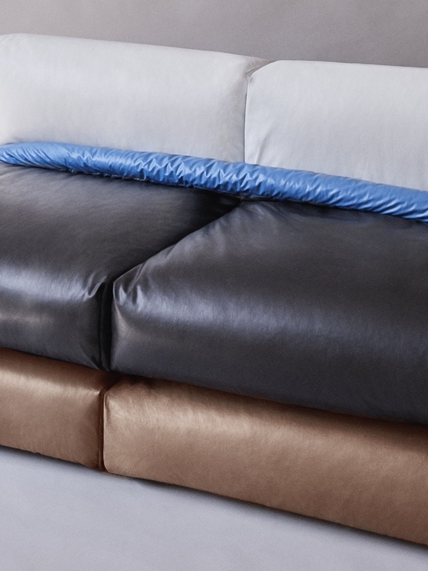 The Pillow Sofa. Muller Van Severen para KASSL. 