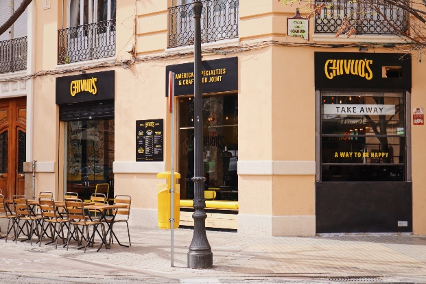 Restaurante Chivuo’s en Valencia de Bodegón Cabinet.