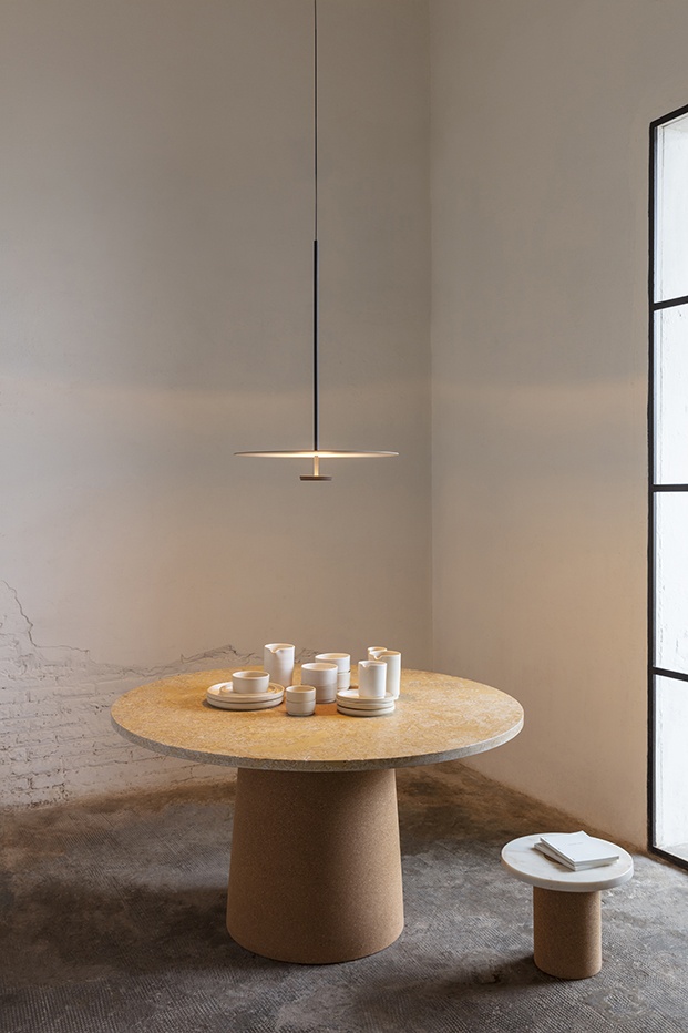 Lámpara de la colección Flat diseño de Ichiro Iwaski para Vibia
