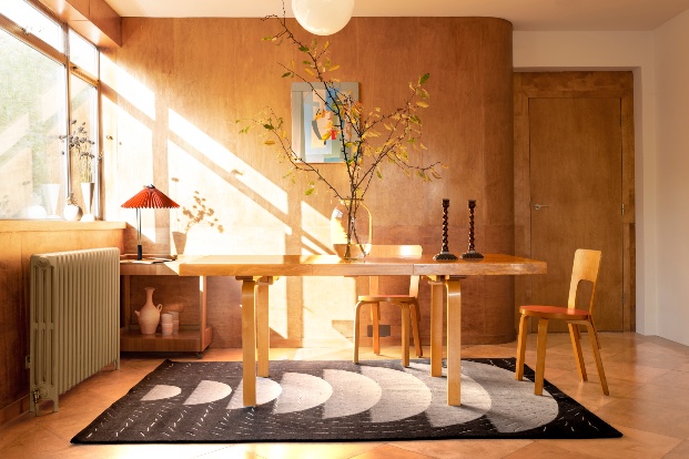 Colección de alfombras 19-19 de Child Studio para Floor_Story inspirada en la Bauhaus.