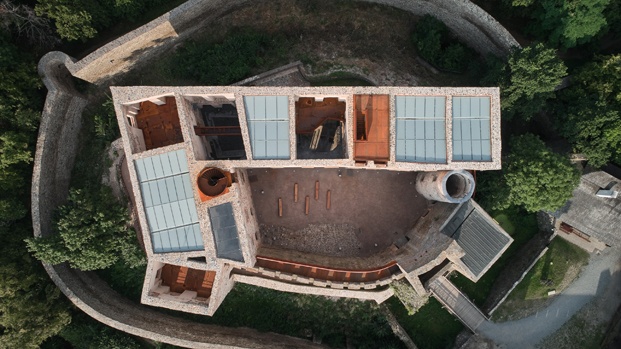 Rehabilitación del castillo Helfštýn en la República Checa por el estudio arquitectónico atelier-r