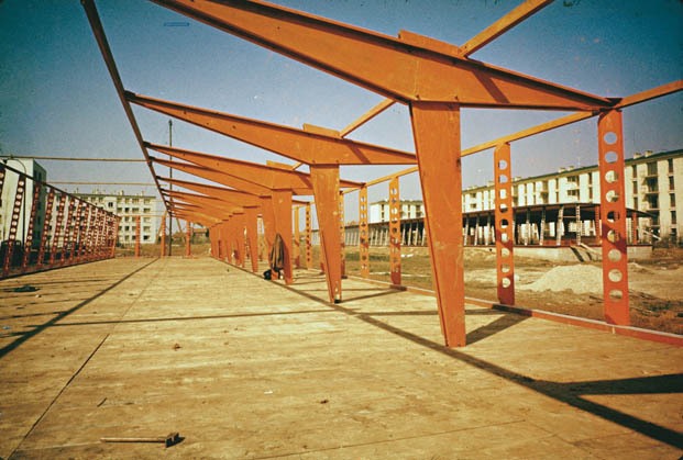 El Universo de Jean Prouvé. Arquitectura / Industria / Mobiliario. Exposición de Jean Prouvé en Caixaforum Madrid hasta el 13 de junio 2021.