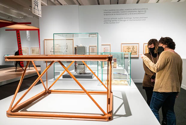 El Universo de Jean Prouvé. Arquitectura / Industria / Mobiliario. Exposición de Jean Prouvé en Caixaforum Madrid hasta el 13 de junio 2021.