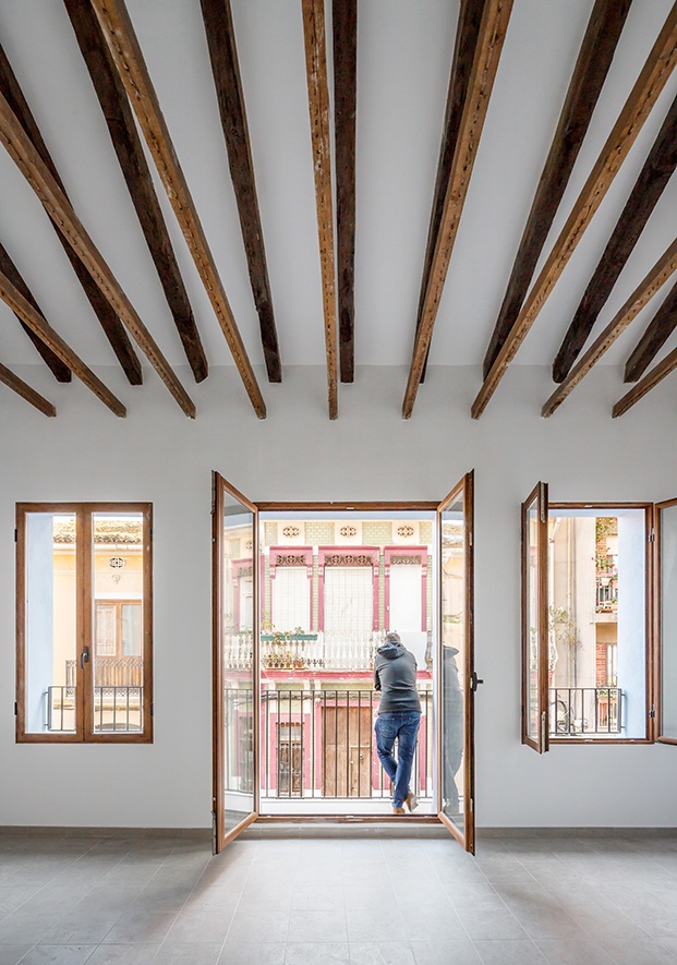 La Caseta Blava de El Cabanyal  se rehabilita como vivienda de alquiler asequible. FGR Arquitects