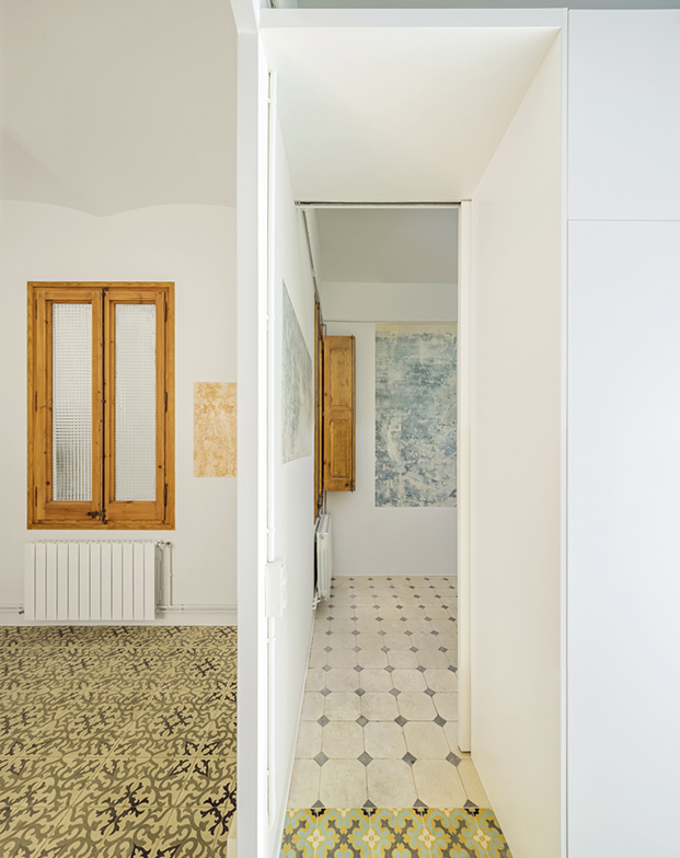 Apartamento con paredes azules de 60 m2 en Glorias, Barcelona
