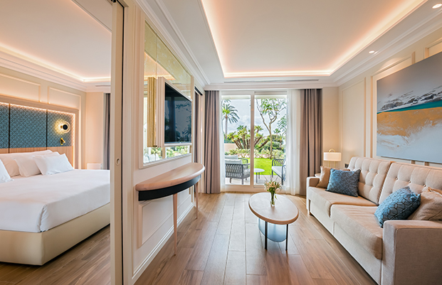 Ilmiodesign se inspira en el estilo mediterráneo para diseñar el interiorismo del Hotel Barceló La Nucía Palms de Alicante.