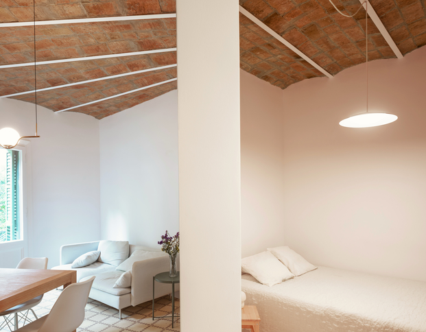Vivienda reformada por Atzur Arquitectura en el Eixample barcelonés