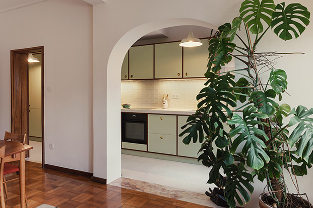 Apartamento en Oporto con interirorismo estilo años setenta actualizado