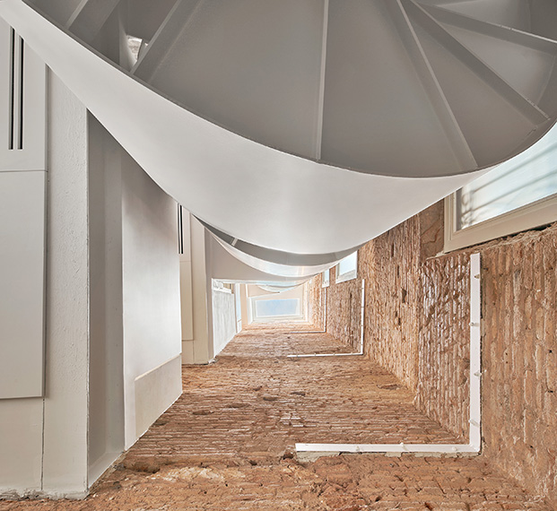 Rehabilitación en el Born Casa BSP20 por Raúl Sánchez Architects