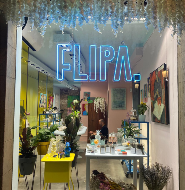 La galería de arte y cristales FLIPA abre sus puertas al público durante Tallers Oberts BCN