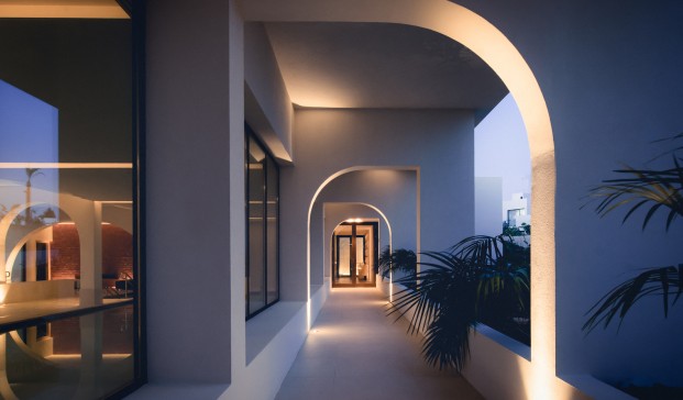 El estudio Fantastico Lighting Partners, pormado por Asia Sierra y Gisela Steiger, diseña el proyecto de iluminación para SO/Sotogrande Resort Cadiz