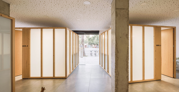 Un espacio diseñado por los arquitectos Marta Criado, Joan Nuevo y Natalie Patón por y para pacientes caninos y felinos.