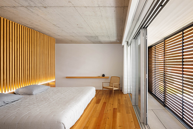 dormitorio paneles madera vivienda unifamiliar