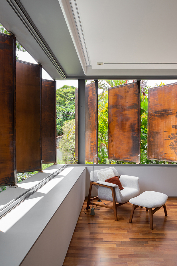 Casa Bento en Brasil. Arquitectura de acero, cristal, madera y hormigón