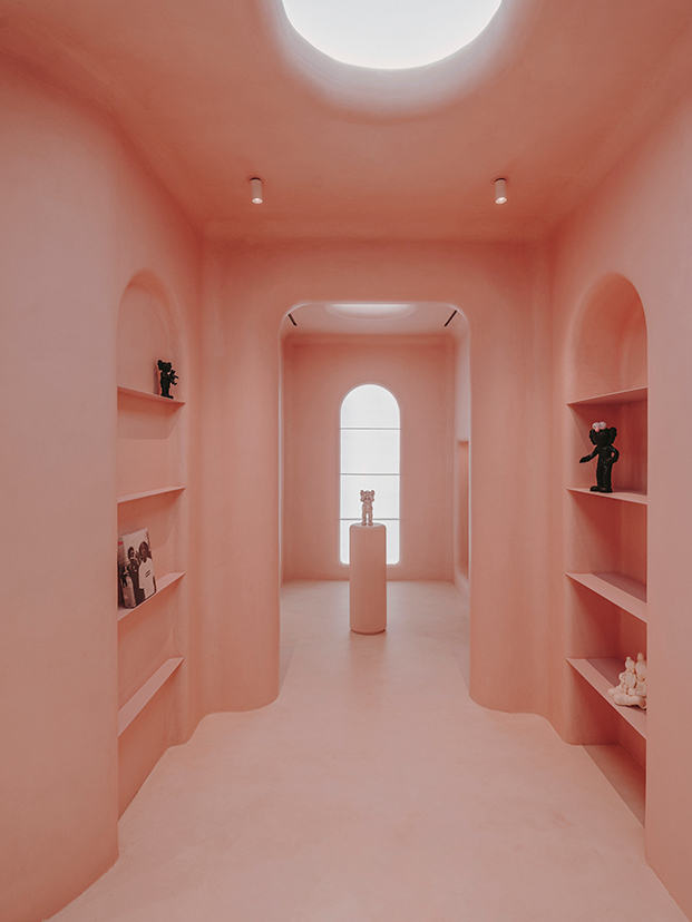 tienda rosa con formas orgánicas, como diseñar una tienda metaverso