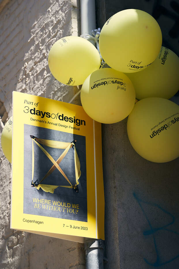3 days of design, cartel, globos amarillos