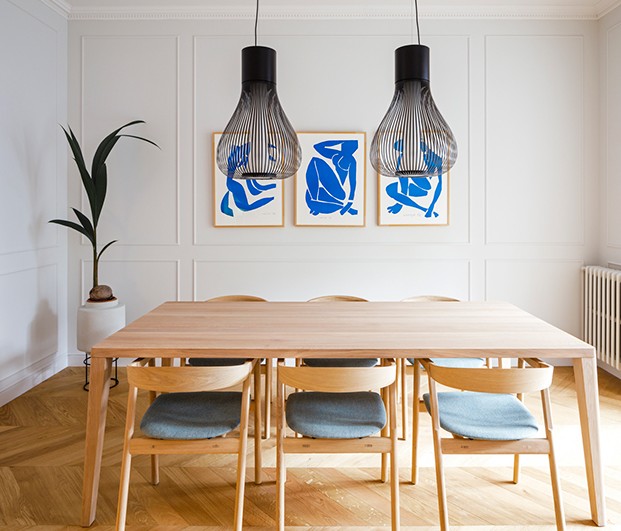 comedor de madera, decorar con cuadros de Matisse