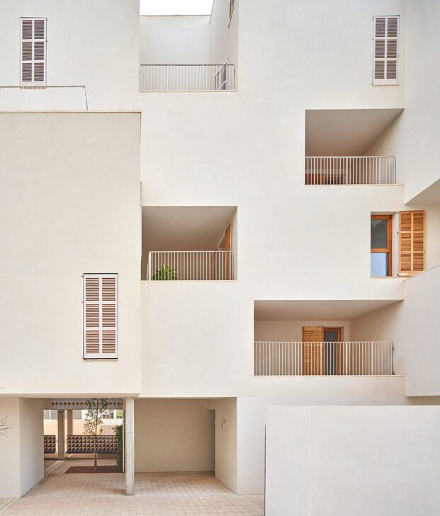 Viviendas sociales, Ibiza, Tizón Ripoll, viviendas, edificio blanco, viviendas en ibiza