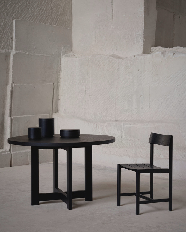 Vincent Van Duysen para Zara Home, muebles de madera oscura