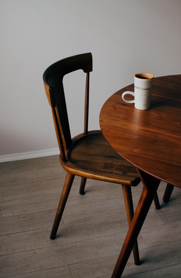 muebles-recurso-silla-madera-diariodesign