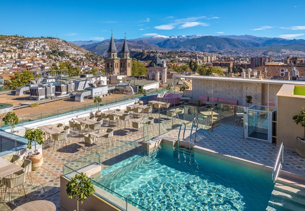 ilmo-hotel-granada-alhambra-diariodesign-terraza