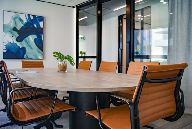oficina-muebles-negocio-diariodesign-mesa